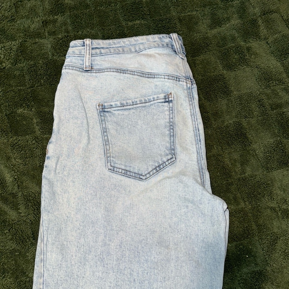 Arula jeans